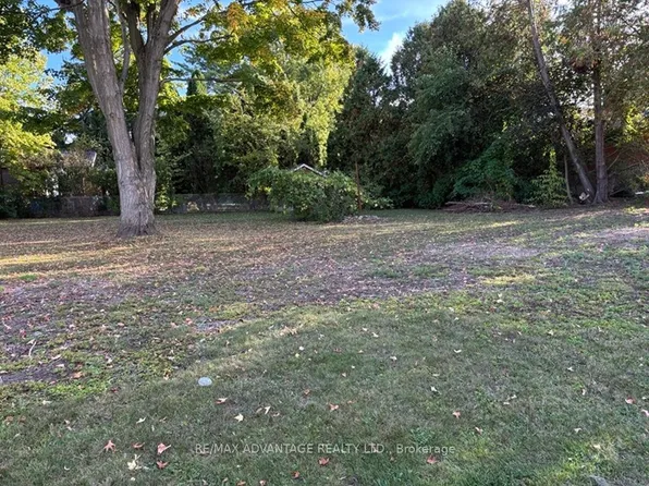 1 Woodbine St, London, ON N6K 1Y4