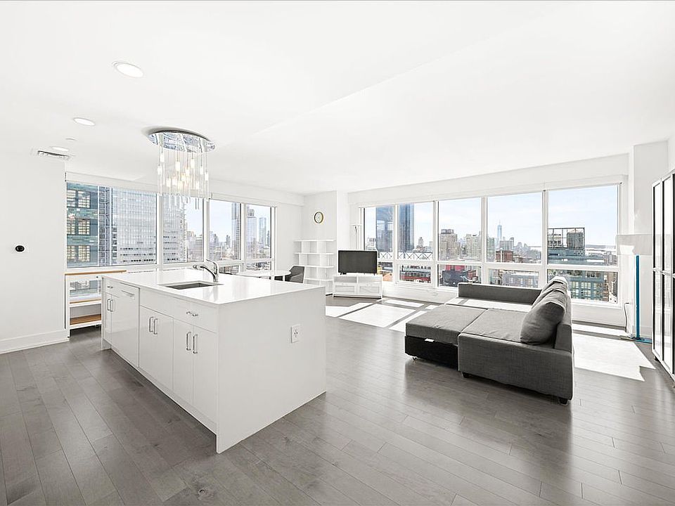 1st image of 350 W 42nd St APT 36G