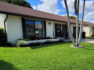 6209 Olivewood Cir, Greenacres, FL 33463