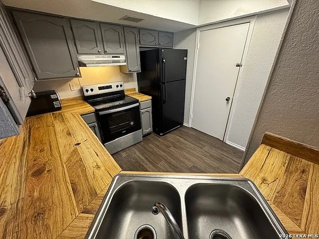 3 bed, 2.0 bath, 1720 sqft, $1,250 — Photo 3