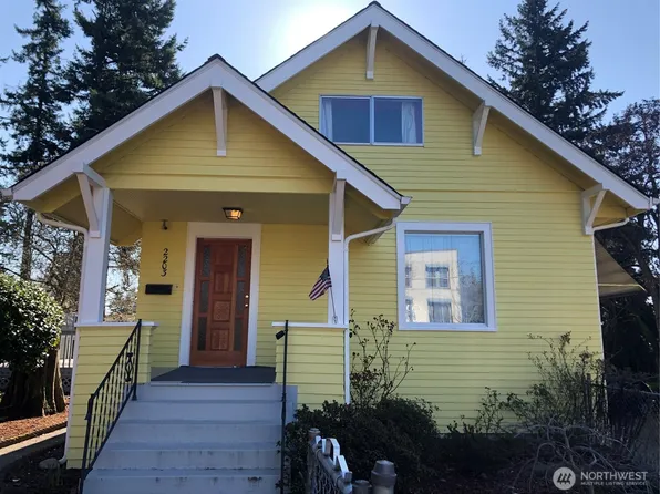 2203 NE 10th Street, Renton, WA 98056