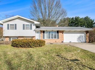 51974 Cheryl Dr, Granger, IN 46530
