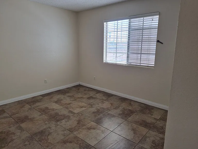 2664 Bryandouglas Dr #B — Photo 9