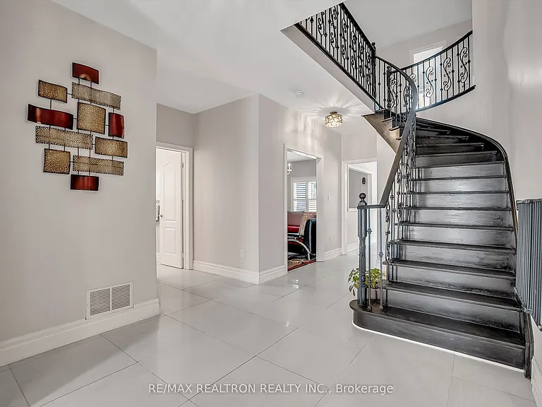 351 Brookside Rd — Photo 6