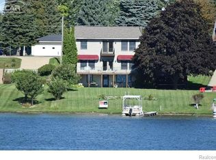 3489 E Rolston Rd, Linden, MI 48451