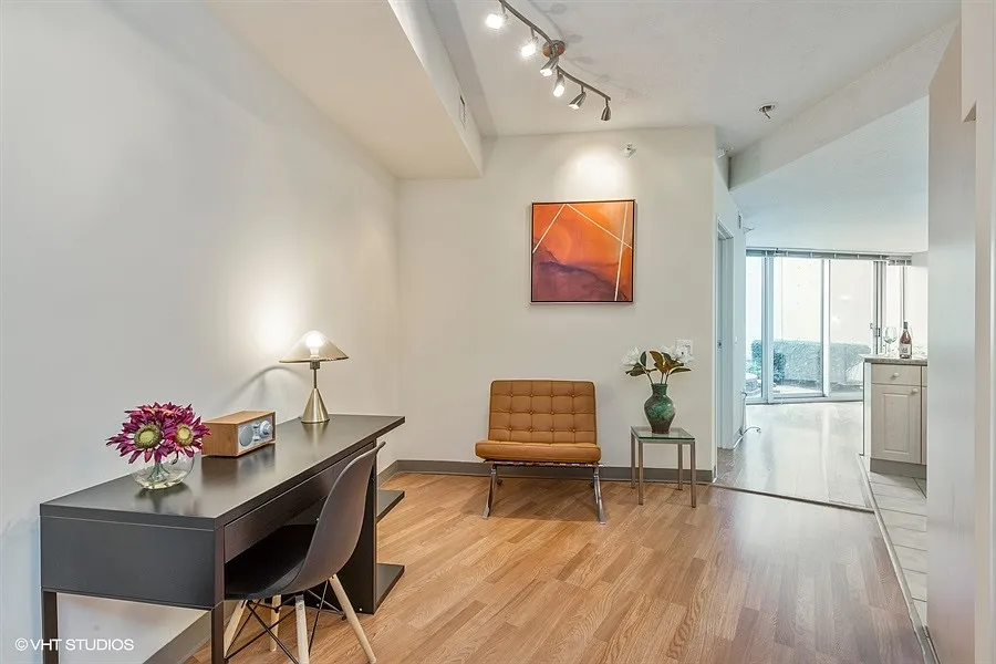 1 bed, 900 sqft, $2,475 — Photo 3