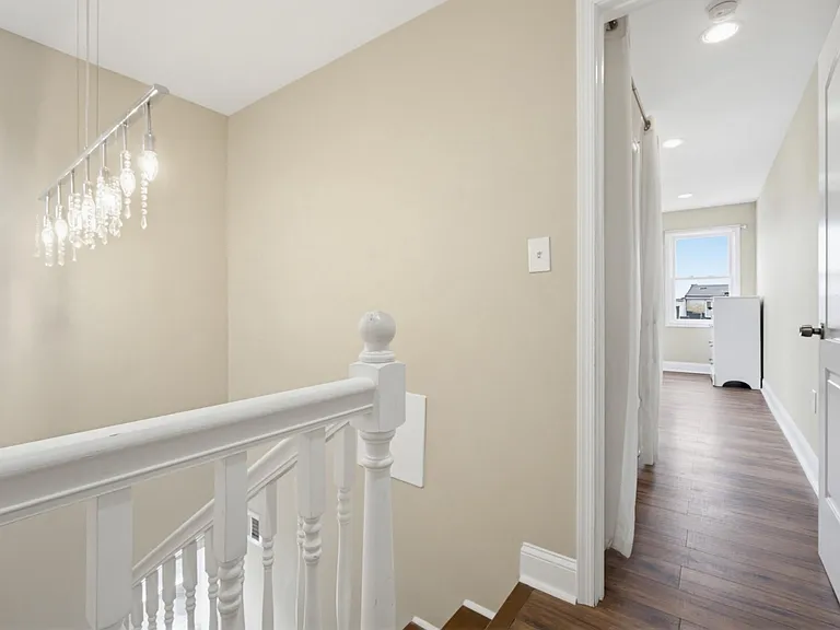 1429 Olive St — Photo 17