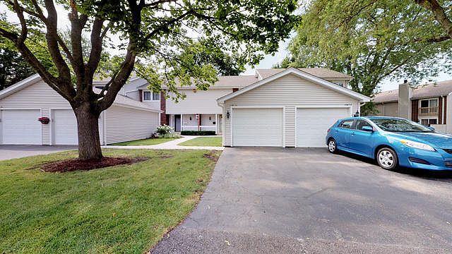 1st image of 30W355 Oakmont Dr