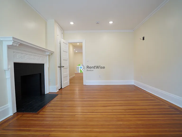 10 Beals St #3 — Photo 2