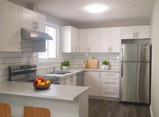 17 Greenwood Ave #1, Welland, ON L3C4B1