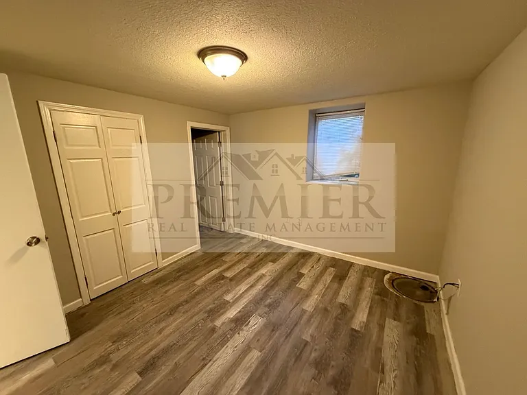 504 Westwood Dr — Photo 17