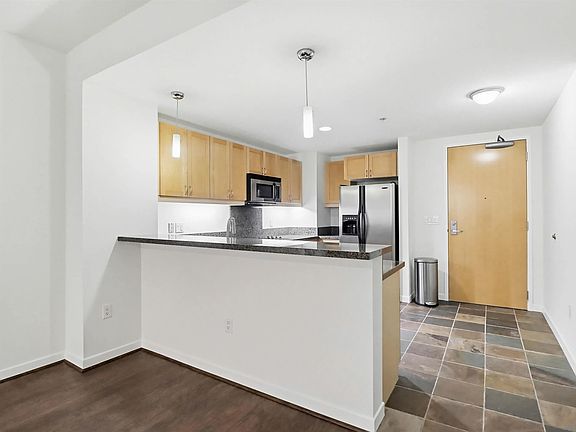 3rd image of 1150 J St Unit 210