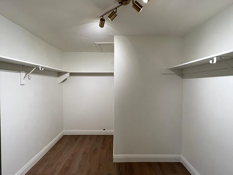 1054 Wesley Powell Dr #2 — Photo 6