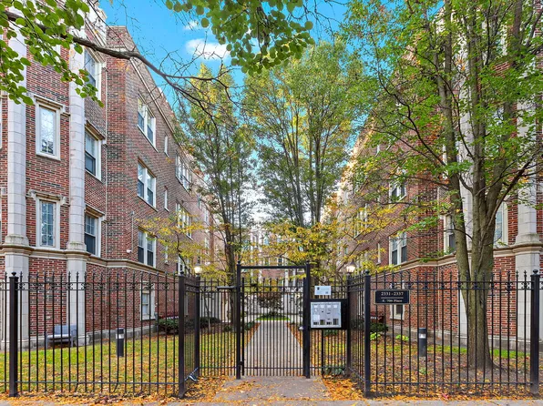2335 E 70th Pl APT 105, Chicago, IL 60649