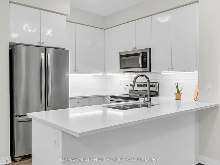 610 Farmstead Dr #220 — Photo 7