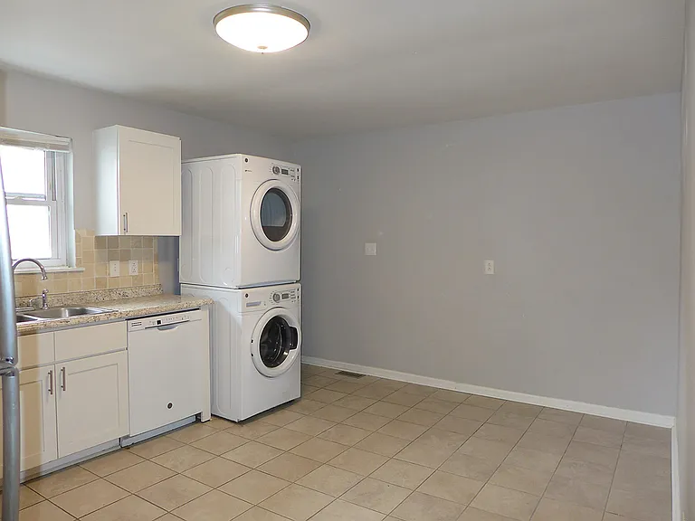 1411 Gearwood Ave — Photo 7