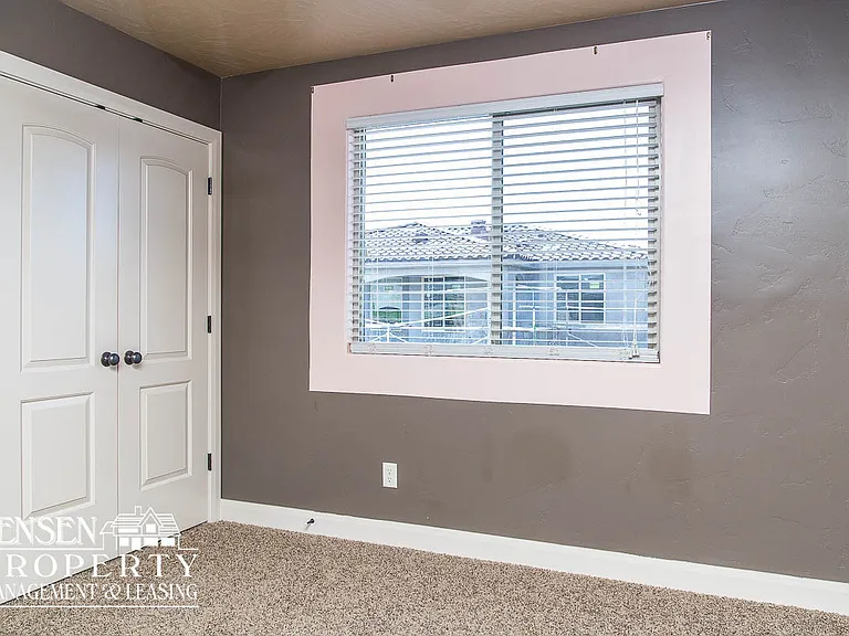2570 S Songbird Cir — Photo 12
