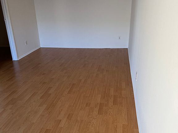 2nd image of 4208 Clayton Ave #5