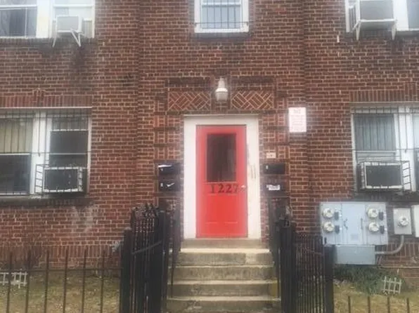 1227 Holbrook Ter NE APT 3, Washington, DC 20002