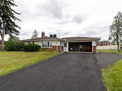 1950 Schadt Ave, Whitehall, PA, 18052