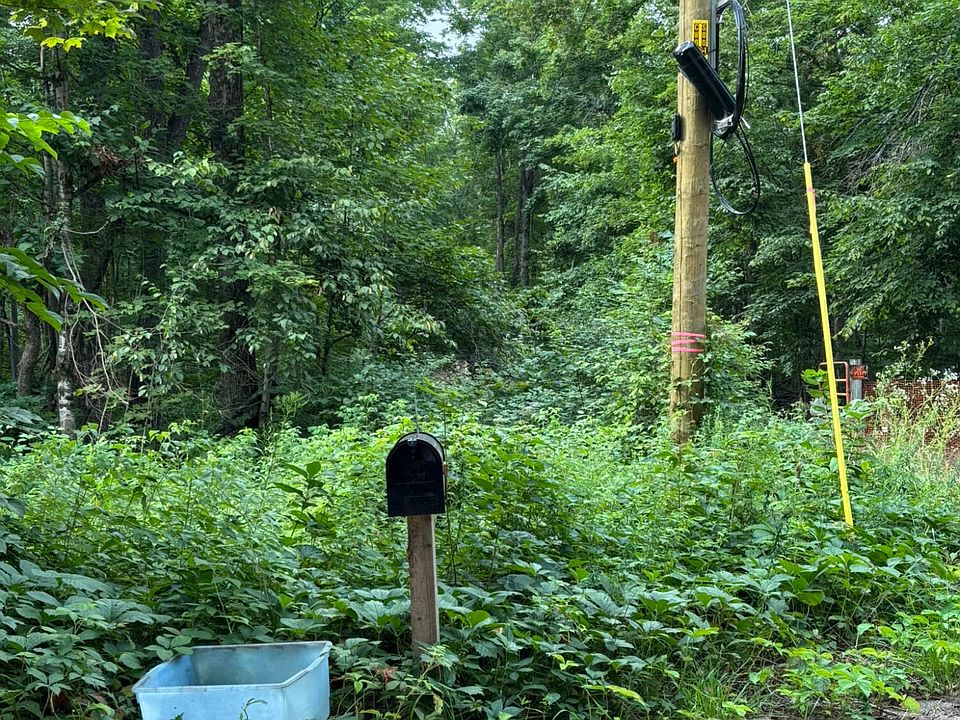 1st image of 2139 Myrtle Ln