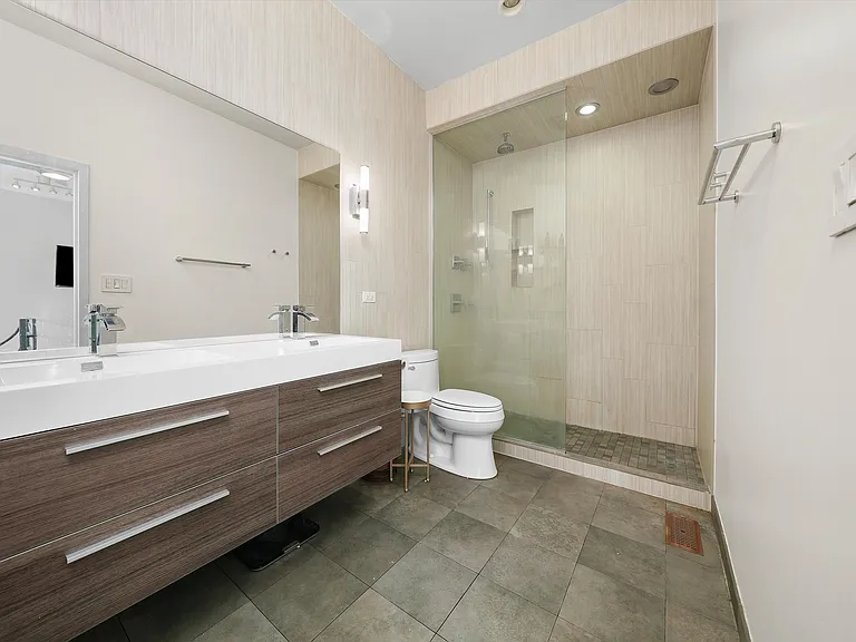 1019 W Jackson Blvd #3G — Photo 10