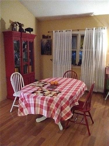 2nd image of 2712 W Gum St
