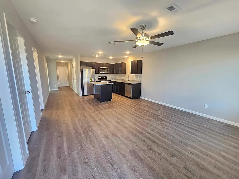 Building Photo - 5534 N Gray Dr #5534