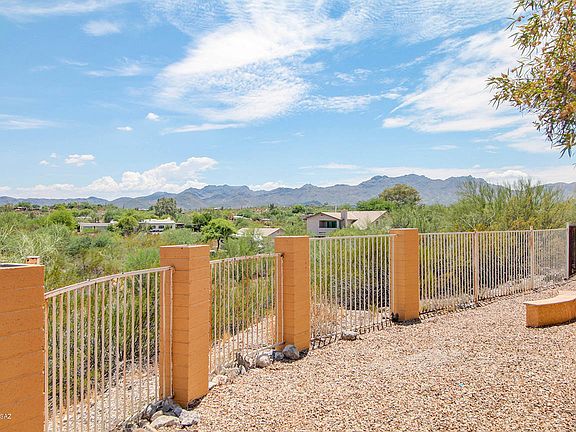 2nd image of 4521 N Paseo De Los Cerritos