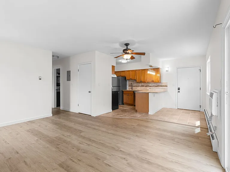 625 Manhattan Pl #109 — Photo 3