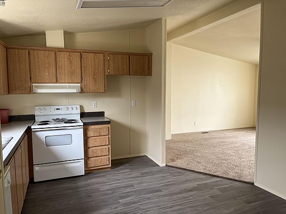 3rd image of 185 NW Harwood St #60