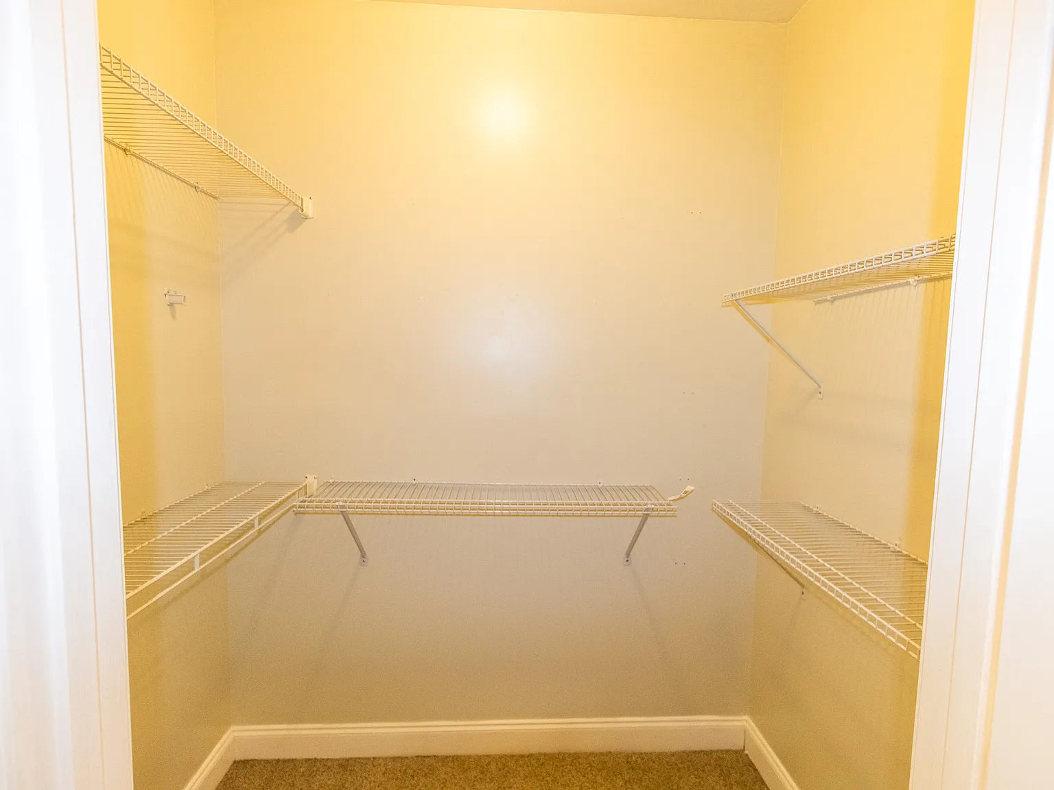 906 Monarch Circle - 1 — Photo 3
