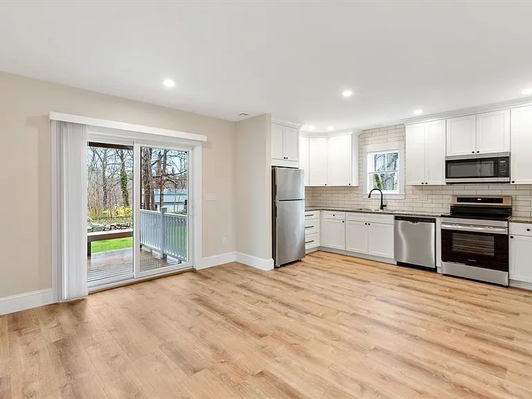 26 Lyndale Ave #2 — Photo 7