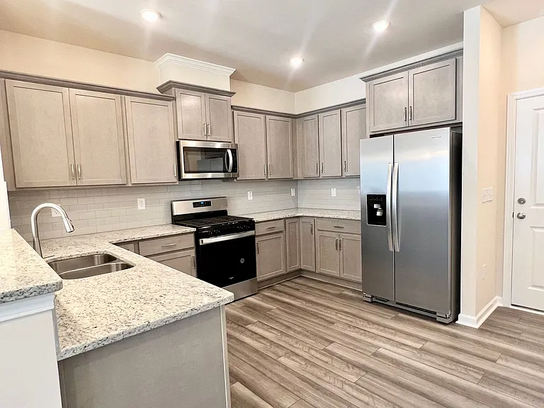 204 Parker Station Ave — Photo 5