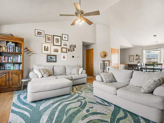 4th image of 3134 Dorchester Way APT 4