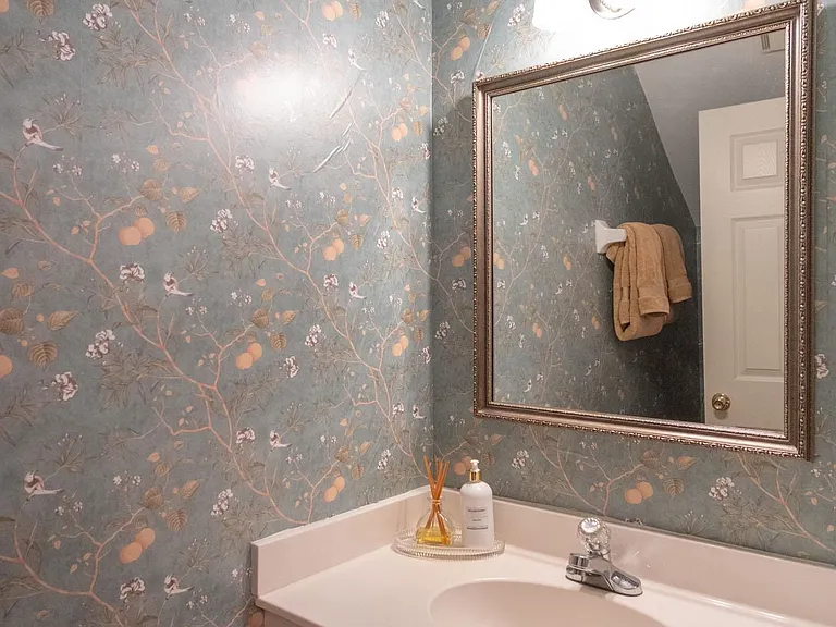 525 Rienzi Dr — Photo 16