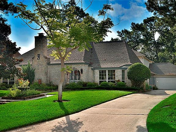 ANOTHER VIEW OF THE FRONT OF THE HOME.