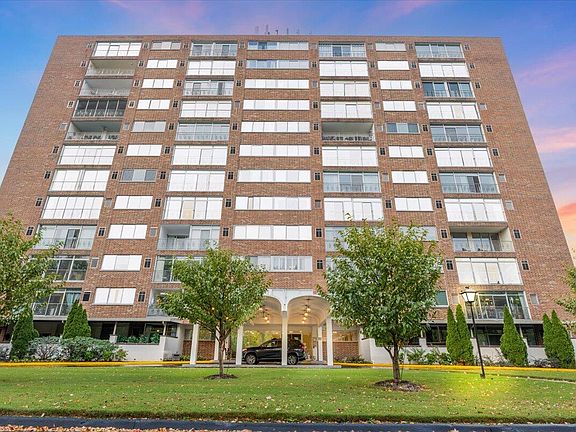 2nd image of 1414 Continental Dr APT 103