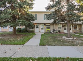 119 Floral Ave, Mount Clemens, MI 48043