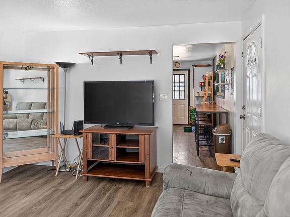 4th image of 4331 Gary St