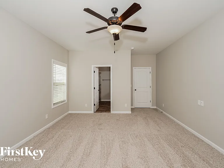 125 Ridgefield Ln — Photo 11