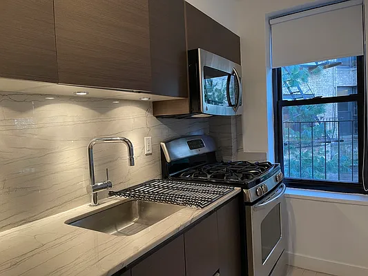 Rented by Stonehenge NYC LLC | media 2