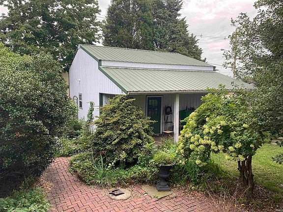 3rd image of 901 N 2nd Ave