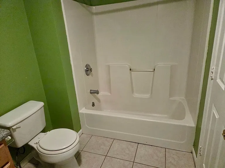 100 Nutting Rd #E2 — Photo 9