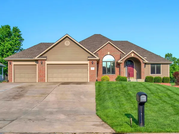 3839 SW Ambassador Pl, Topeka, KS 66610