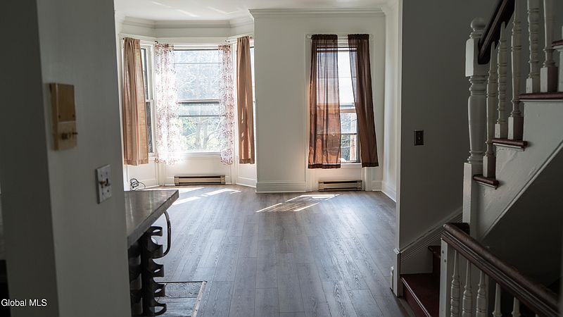 3rd image of 285.5 Hudson Avenue