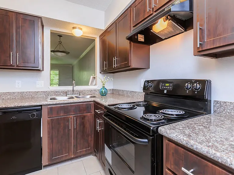 Villas At Braeburn — Photo 18