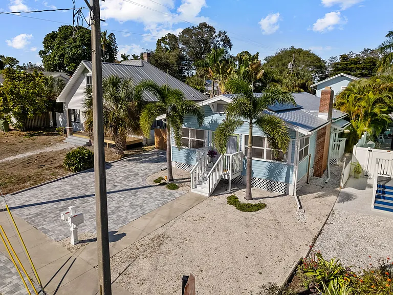 633 Virginia Dr — Photo 5