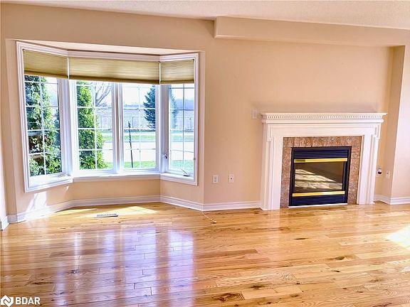 5th image of 92 Thrushwood Dr