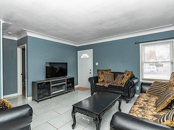 5th image of 3122 Madison Ave